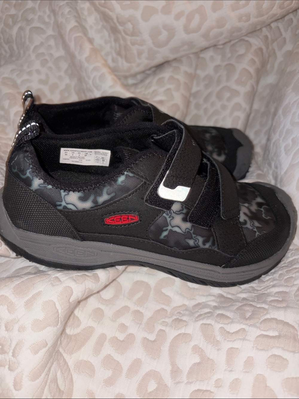 KEEN Kids Black & Gray Camo Velcro Sneakers